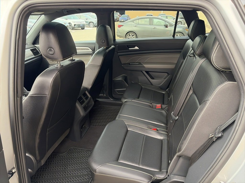 Certified 2023 Volkswagen Atlas Cross Sport SE w/ Panoramic Sunroof Package image 13