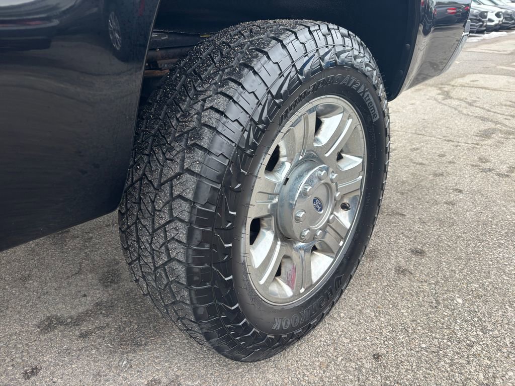 Used 2016 Ford F350 Lariat w/ Chrome Package image 13