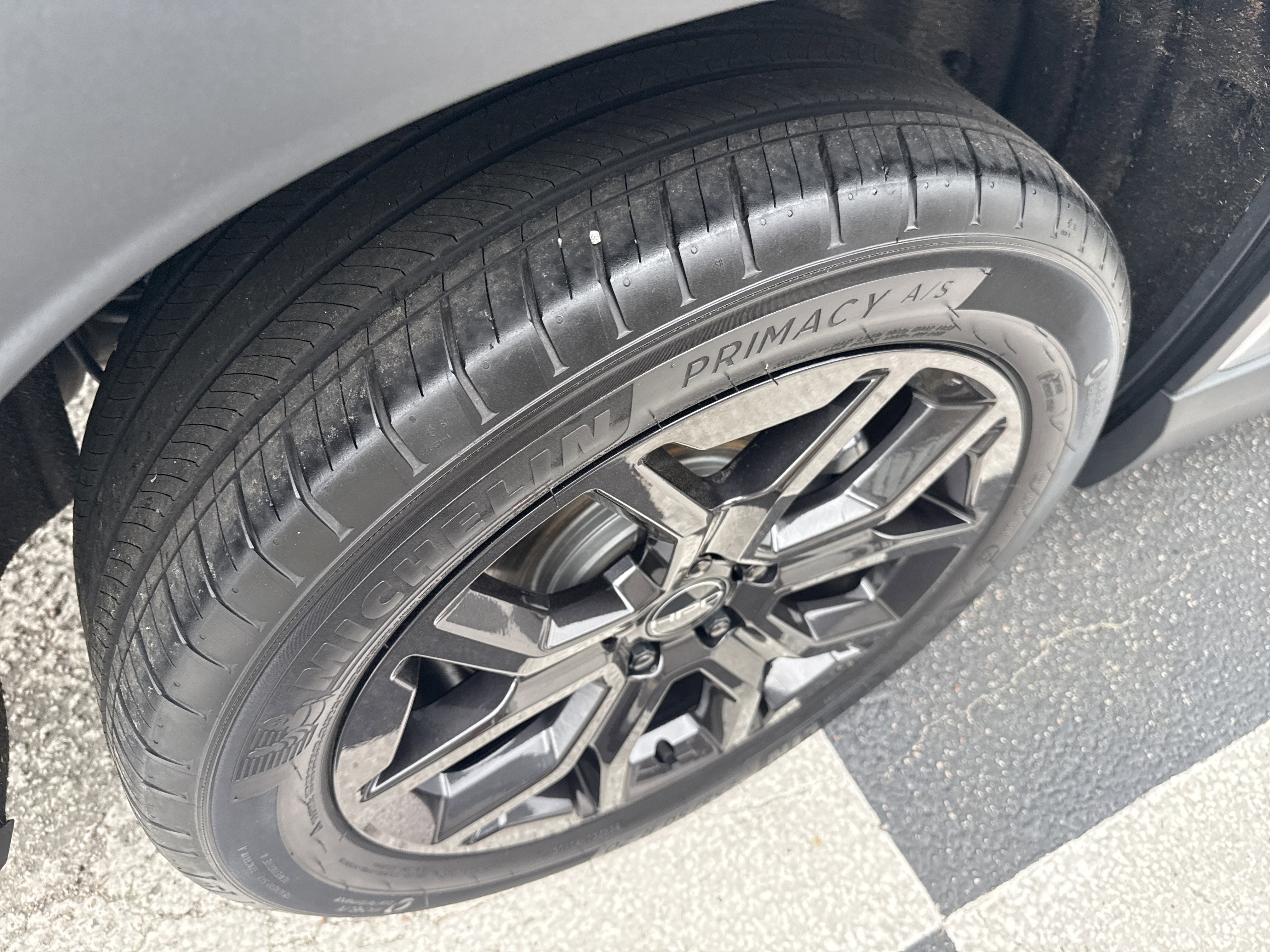 Used 2025 Honda Pilot Touring image 8