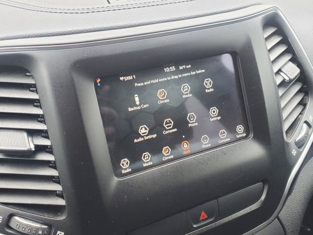 Used 2019 Jeep Cherokee Latitude w/ Popular Appearance Group image 28