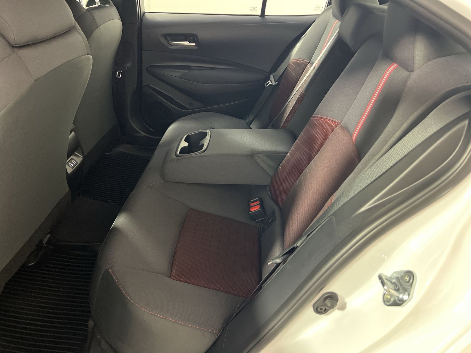 Used 2026 Toyota Corolla SE FWD image 24