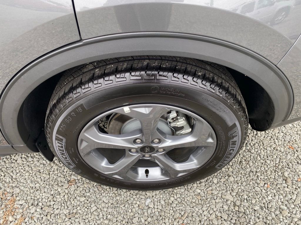 Used 2025 Ford Escape ST-Line image 26