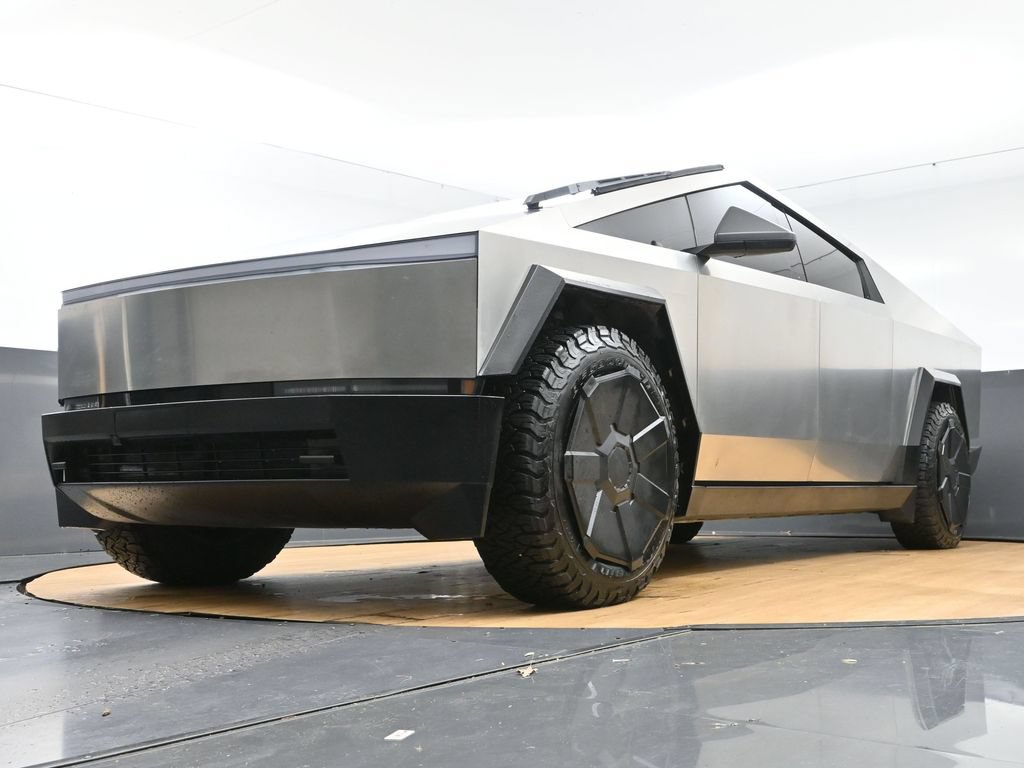 Used 2024 Tesla Cybertruck AWD Crew Cab image 53