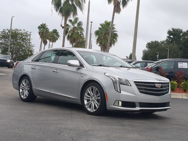 Used 2018 Cadillac XTS Luxury FWD image 2