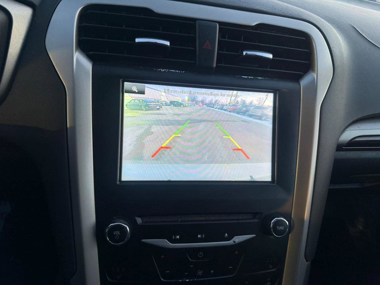 Used 2015 Ford Fusion SE w/ Equipment Group 202A image 10