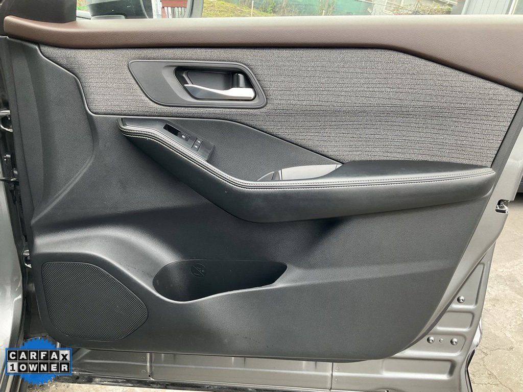 Used 2021 Nissan Rogue SV image 68