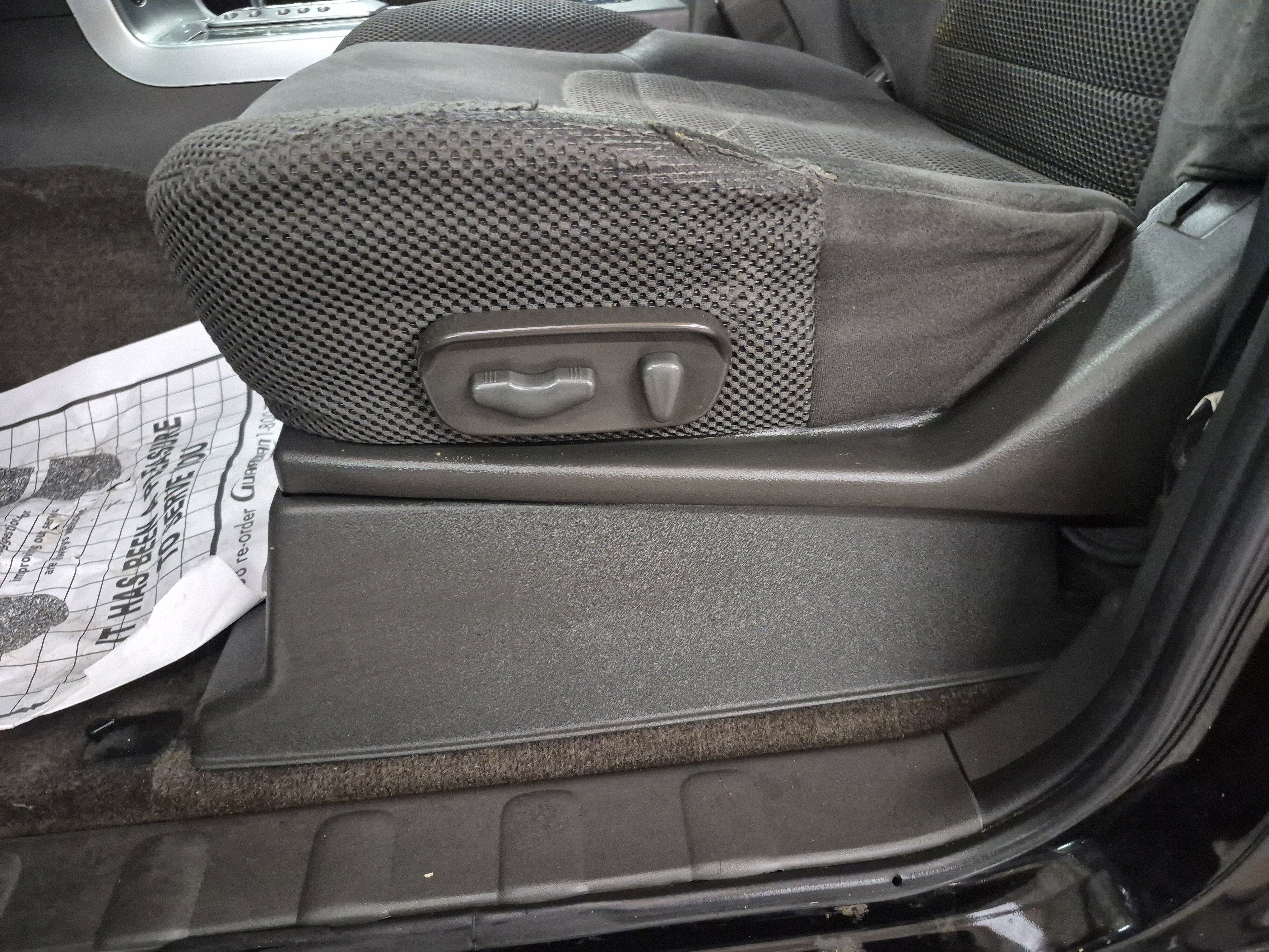 Used 2011 Nissan Pathfinder SV w/ Protection Pkg RWD image 11