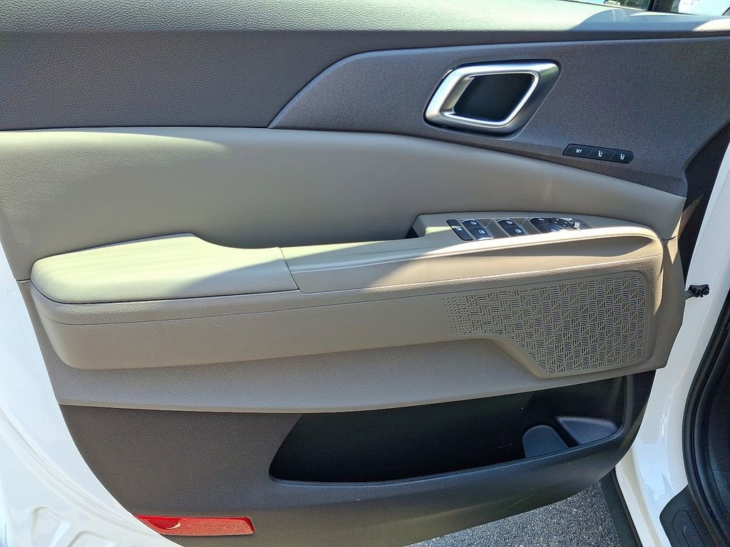 New 2026 Kia Carnival EX image 12