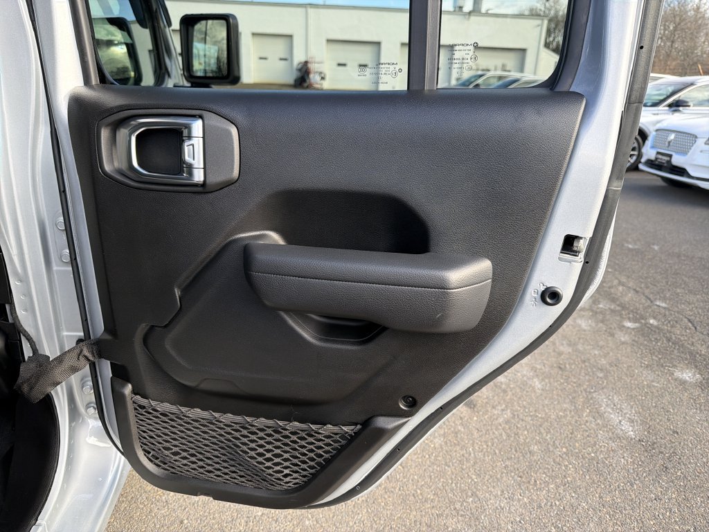 Used 2024 Jeep Wrangler Unlimited AWD/4WD image 19