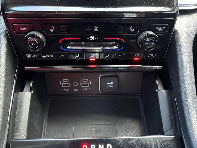 Used 2023 Jeep Grand Cherokee L Laredo w/ Luxury Tech Group I AWD/4WD image 16