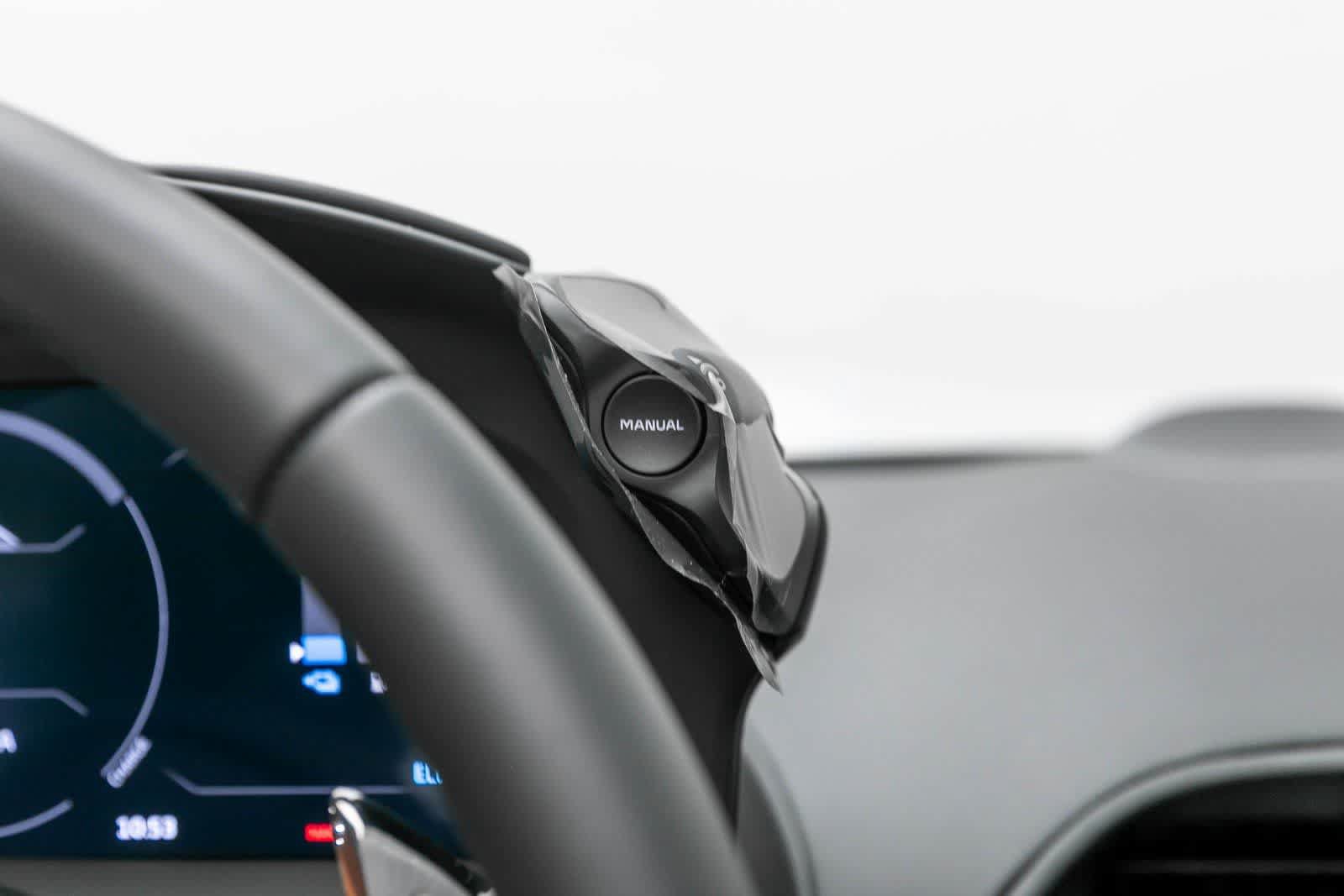 New 2025 McLaren Artura Spider RWD image 35