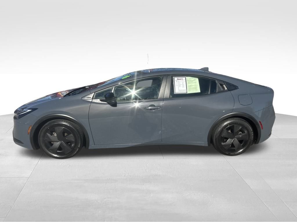 Used 2023 Toyota Prius LE image 12