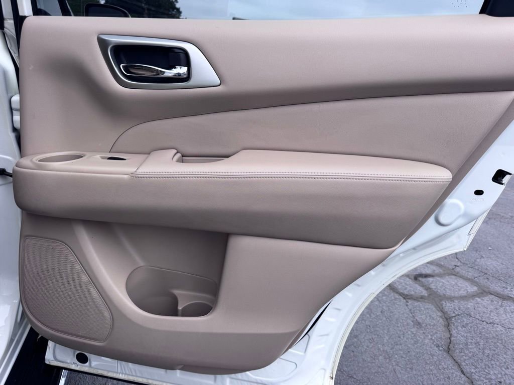 Used 2018 Nissan Pathfinder Platinum FWD image 28