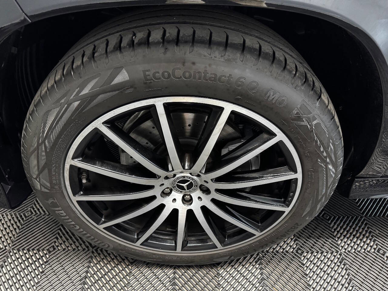 Used 2025 Mercedes-Benz GLS 450 4MATIC image 19