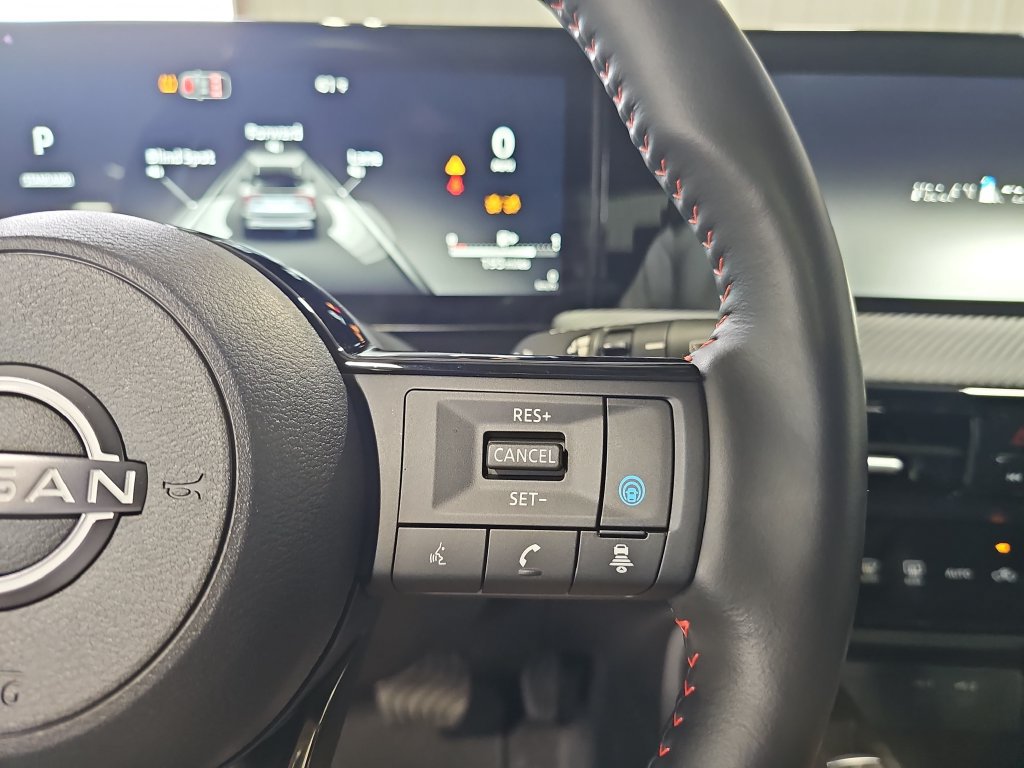 Certified 2026 Nissan Kicks SR w/ SR Premium Package AWD/4WD image 17