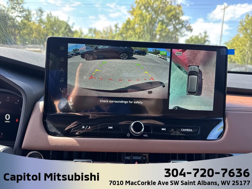 New 2025 Mitsubishi Outlander SEL image 28