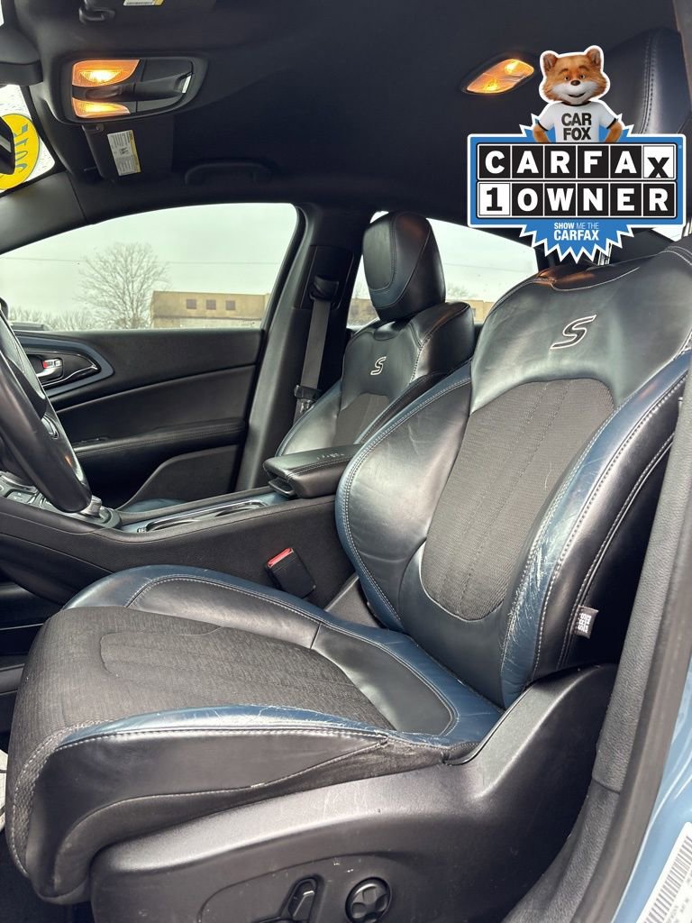 Used 2015 Chrysler 200 S w/ Comfort Group image 3