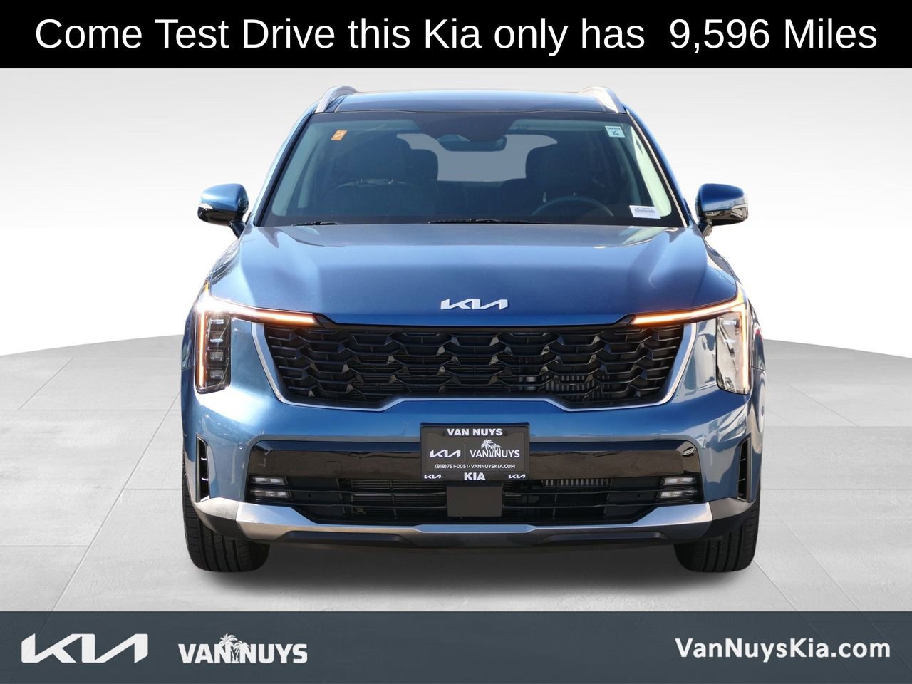 Used 2025 Kia Sorento EX w/ EX Panoramic Sunroof Package image 8