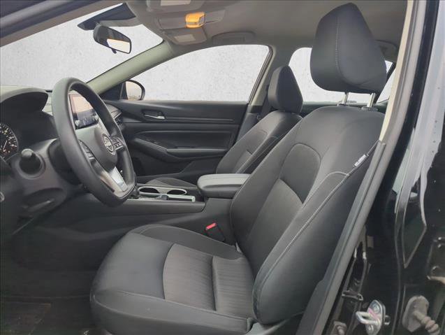 Used 2024 Nissan Altima 2.5 SV image 13