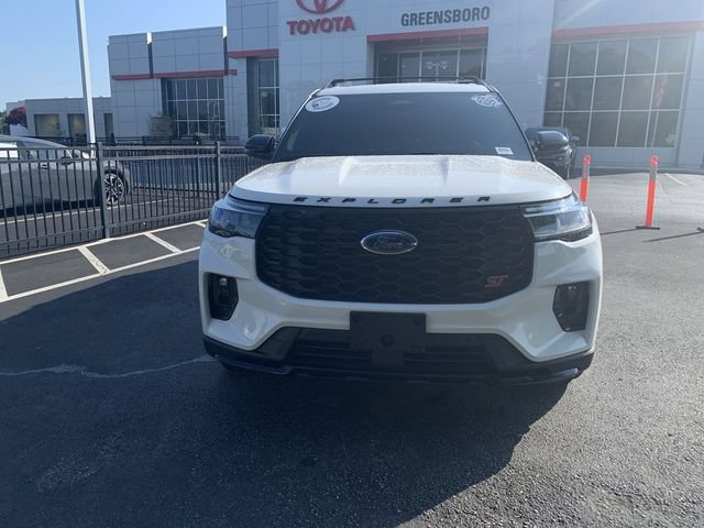 Used 2025 Ford Explorer ST w/ Sun And Sound Package AWD/4WD image 3