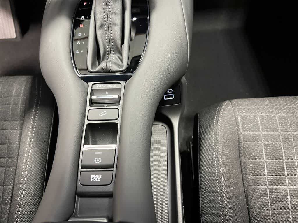 Certified 2025 Honda HR-V LX image 20