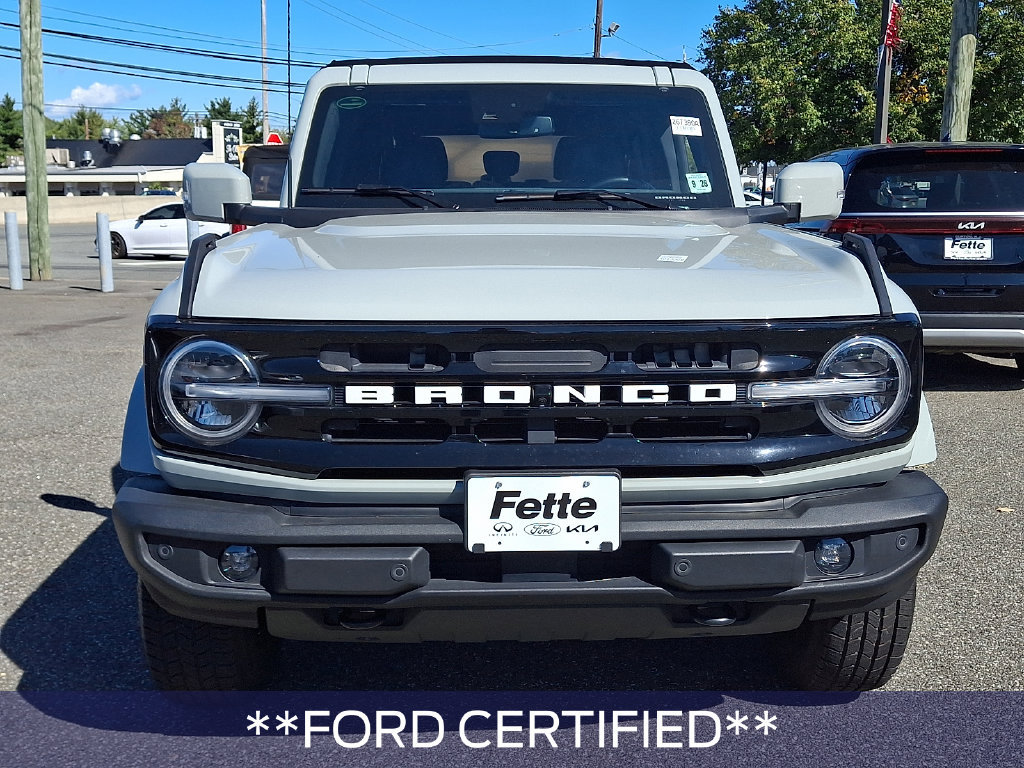 Used 2023 Ford Bronco Outer Banks AWD/4WD image 2