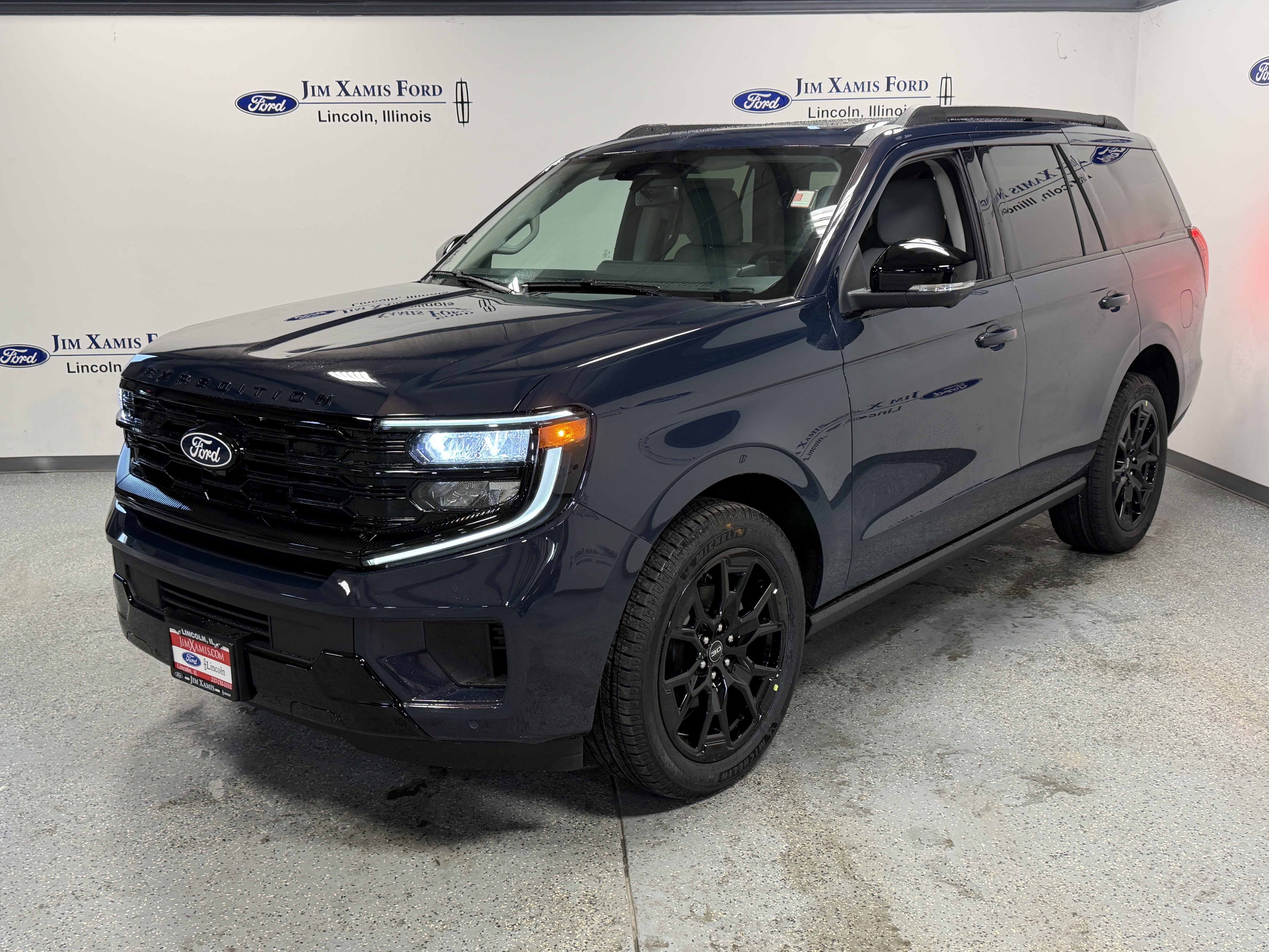New 2027 Ford Expedition Platinum AWD/4WD image 3