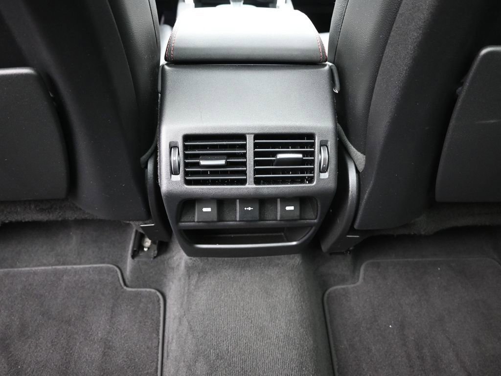 Used 2020 Land Rover Discovery Sport SE R-Dynamic image 27