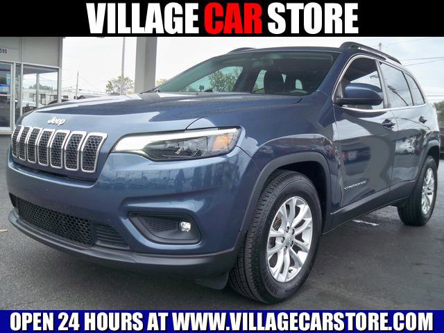 Used 2019 Jeep Cherokee Latitude w/ Cold Weather Group image 1