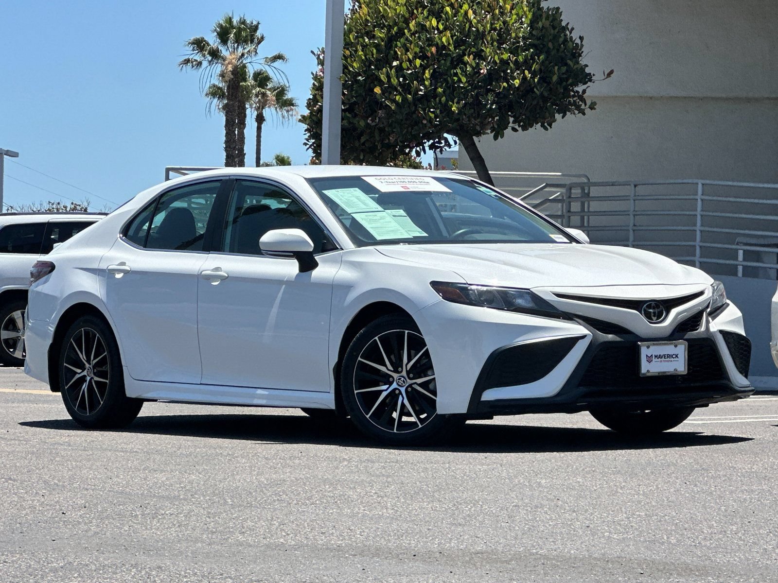 Used 2024 Toyota Camry SE FWD image 8