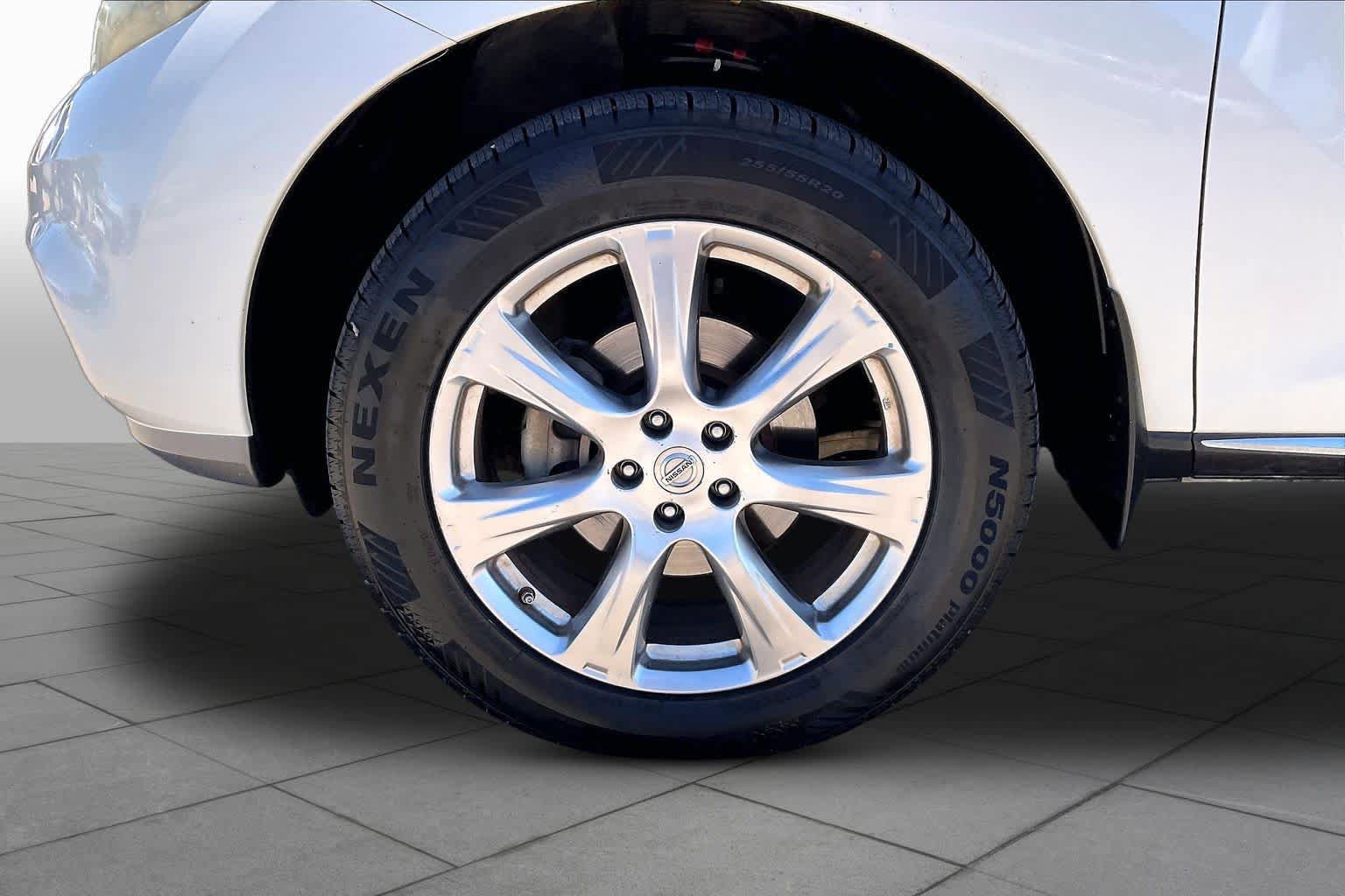 Used 2012 Nissan Murano LE w/ Platinum Pkg FWD image 10