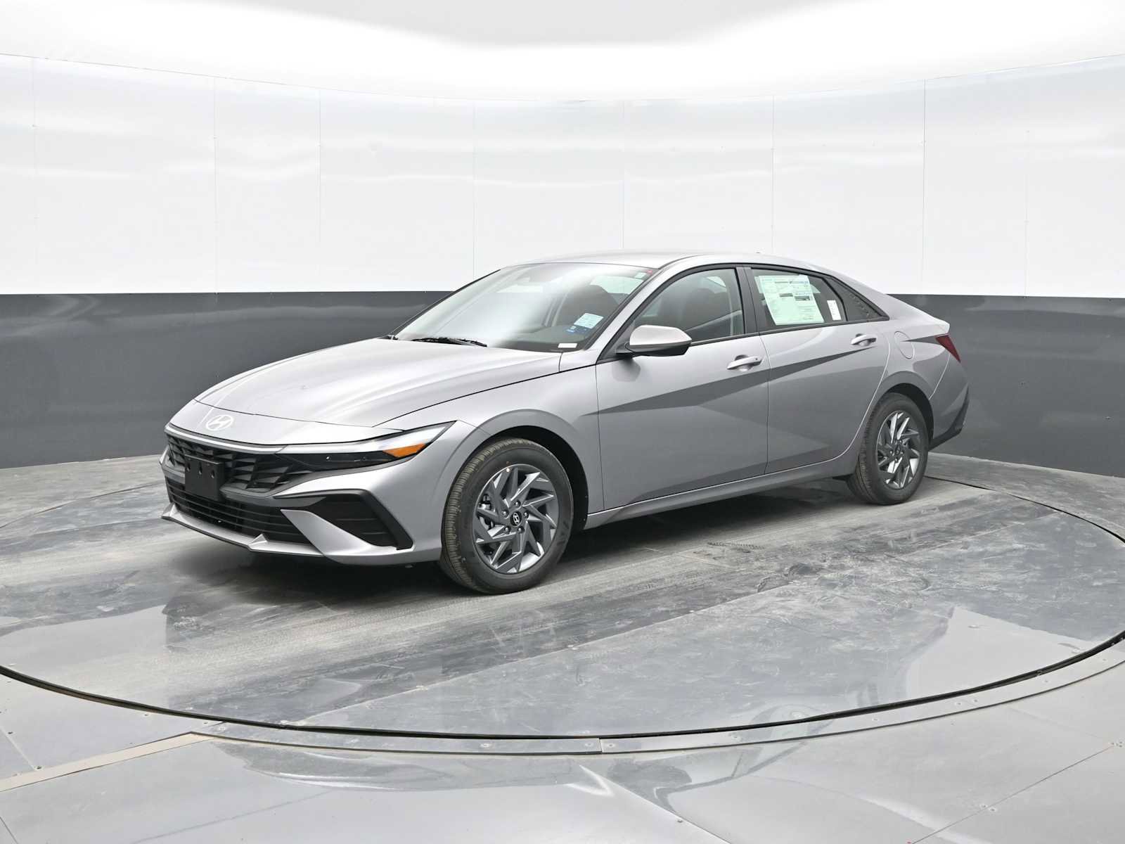 New 2026 Hyundai Elantra Blue image 4