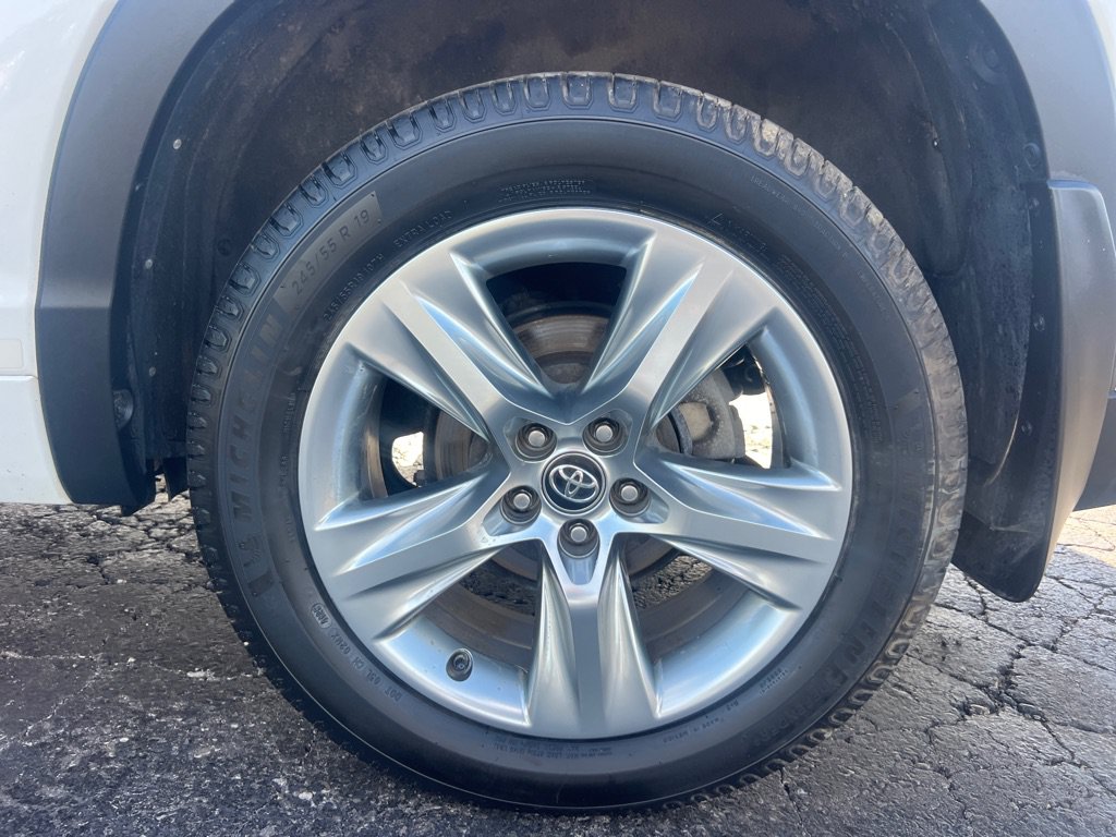 Used 2017 Toyota Highlander Limited AWD/4WD image 46