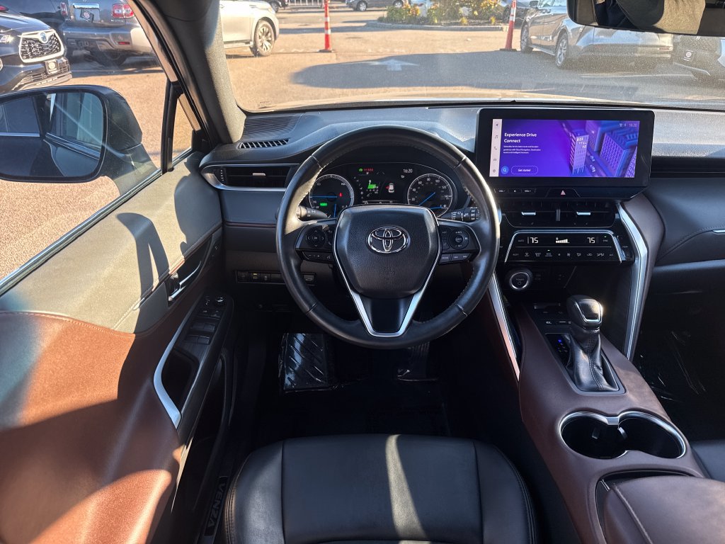 Used 2023 Toyota Venza XLE AWD/4WD image 13