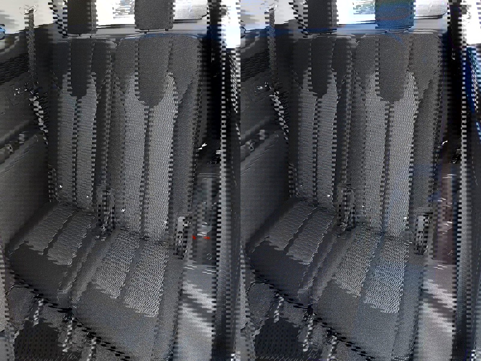 New 2025 Kia Sorento LX image 15