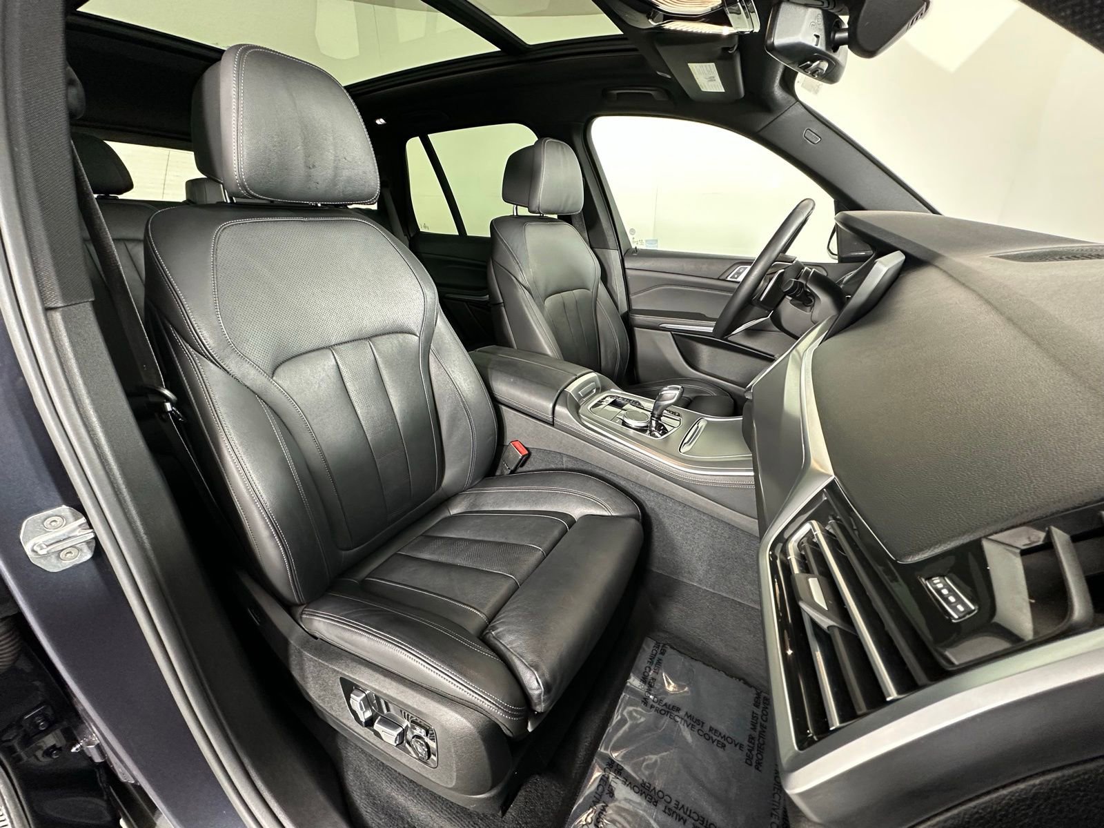 Used 2019 BMW X5 xDrive50i w/ Parking Assistance Package image 6