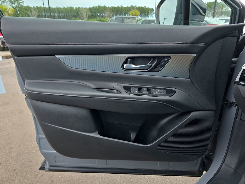 Used 2025 Nissan Murano SL image 31