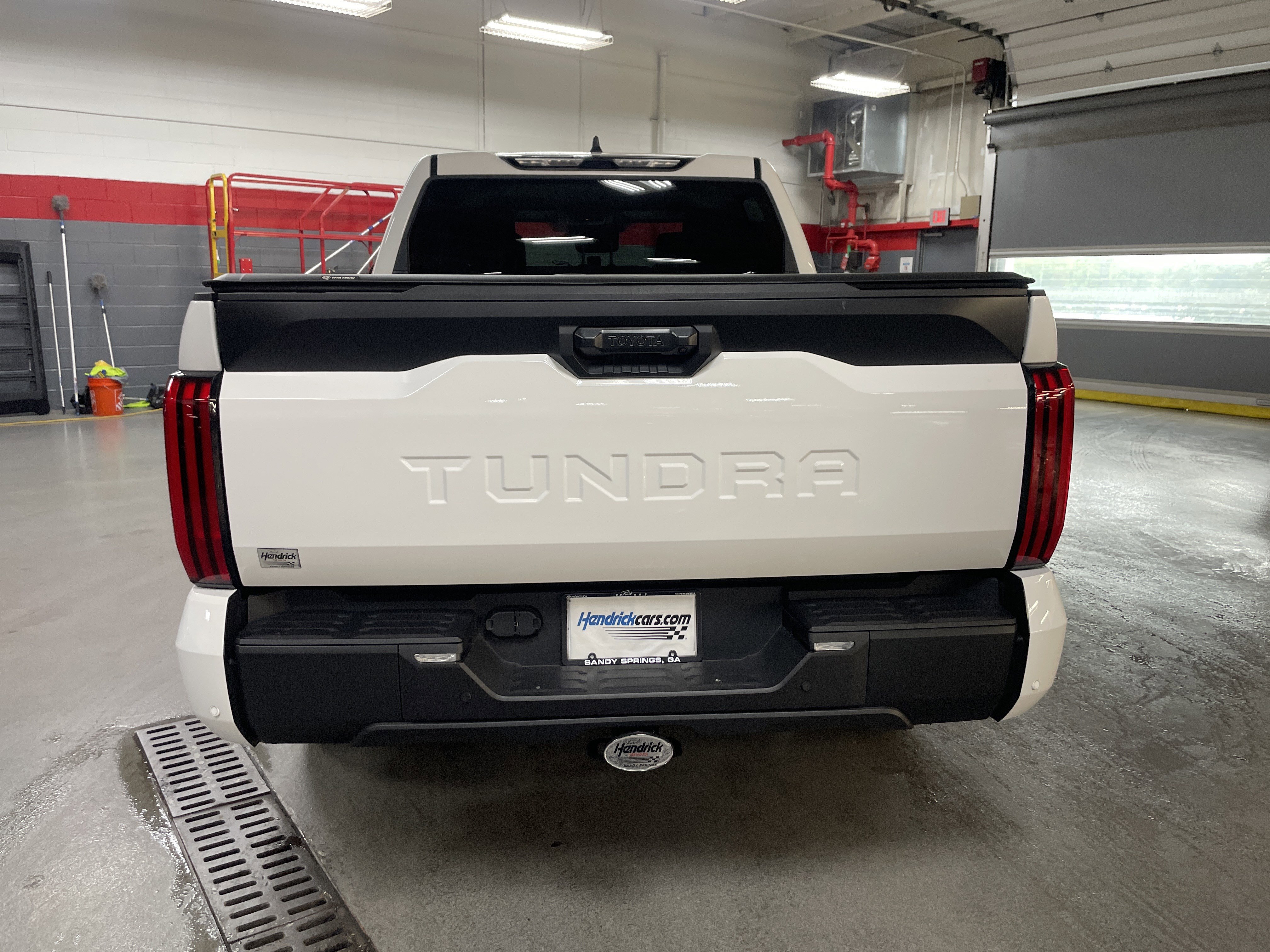 Used 2024 Toyota Tundra SR5 w/ SR5 Convenience Package RWD image 9