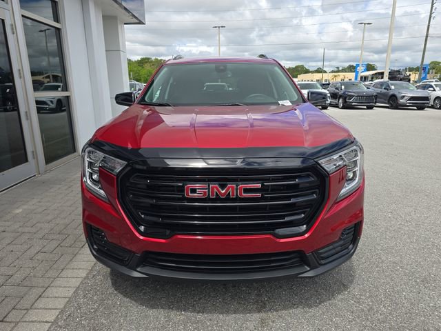 Certified 2024 GMC Terrain SLE w/ Driver Convenience Package image 2