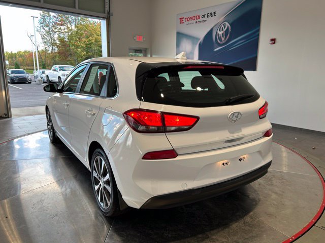 Used 2018 Hyundai Elantra GT FWD image 5