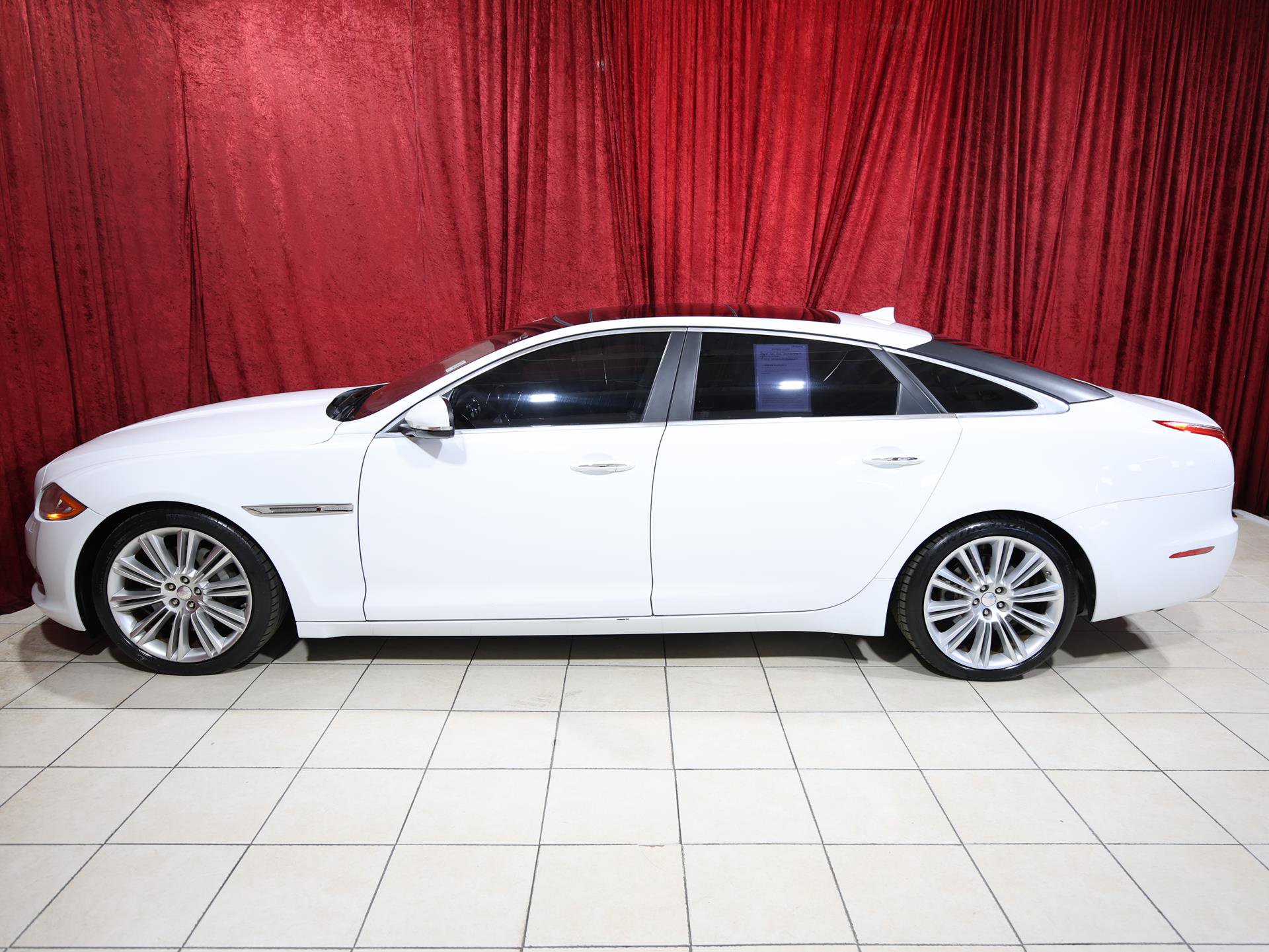 Used 2015 Jaguar XJ L Portfolio image 4