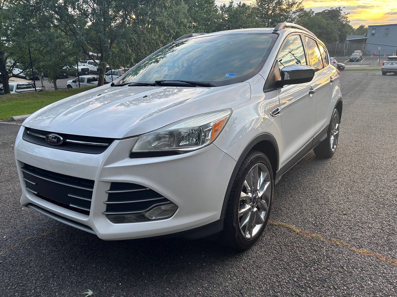 Used 2016 Ford Escape SE w/ SE Chrome Package