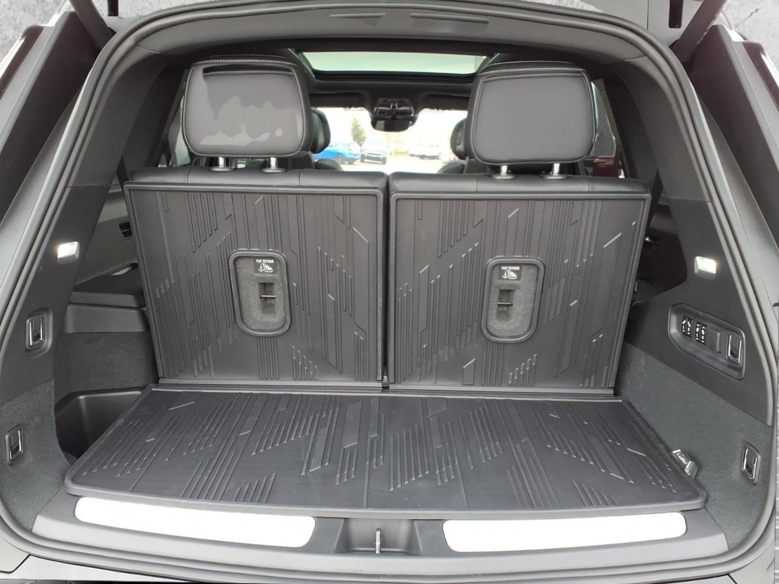 New 2026 Cadillac Vistiq Luxury w/ LPO, Floor Liner Package AWD/4WD image 12