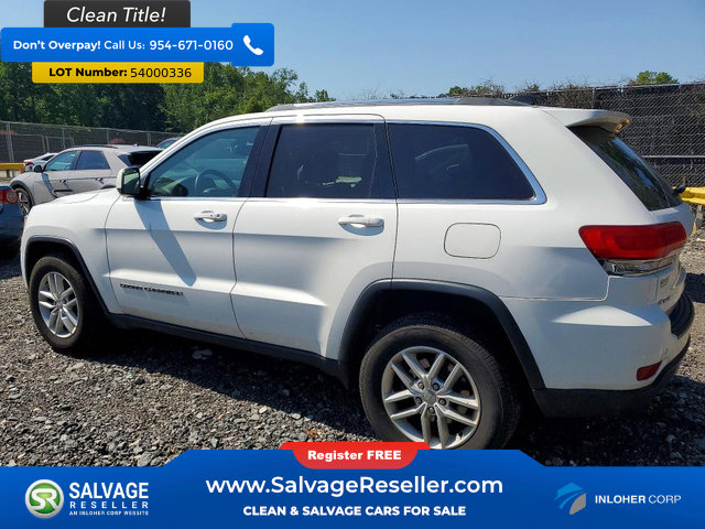 Used 2018 Jeep Grand Cherokee Laredo AWD/4WD image 3