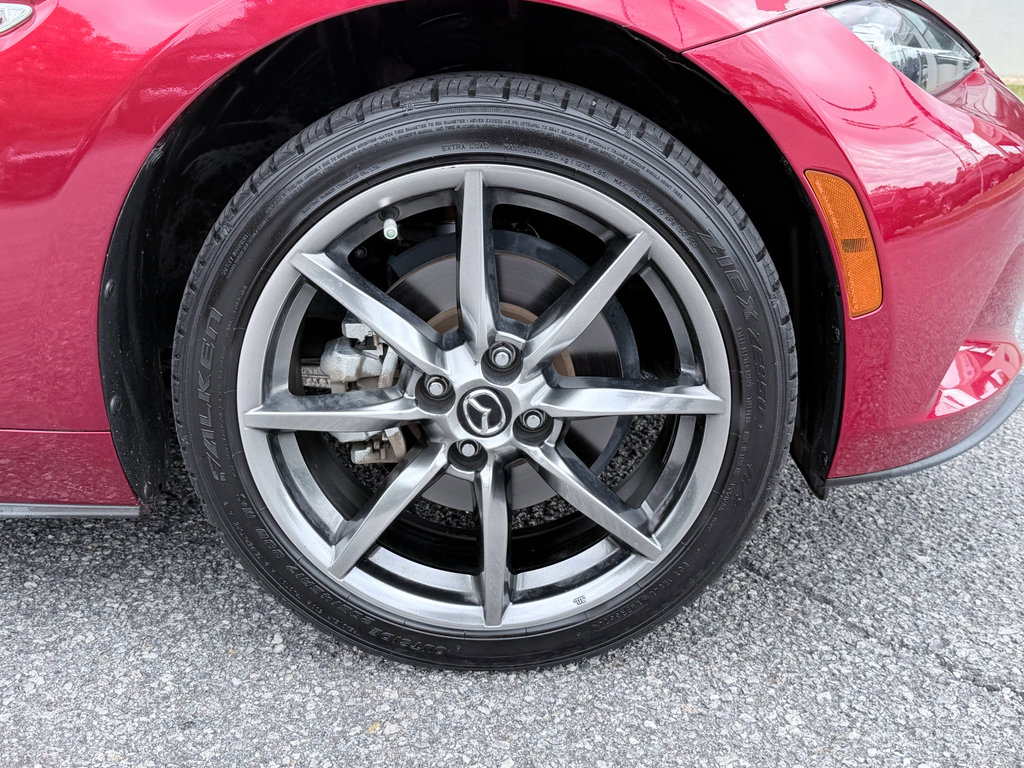 Used 2021 MAZDA MX-5 Miata Grand Touring RWD image 25
