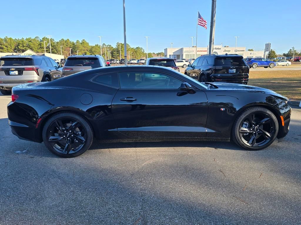 Used 2024 Chevrolet Camaro LT w/ Technology Package image 6