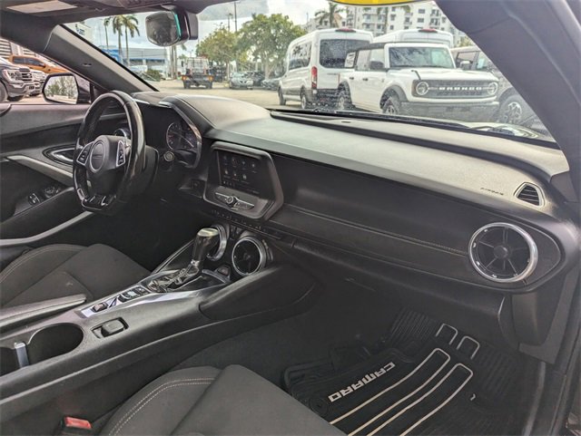 Used 2020 Chevrolet Camaro LT image 14