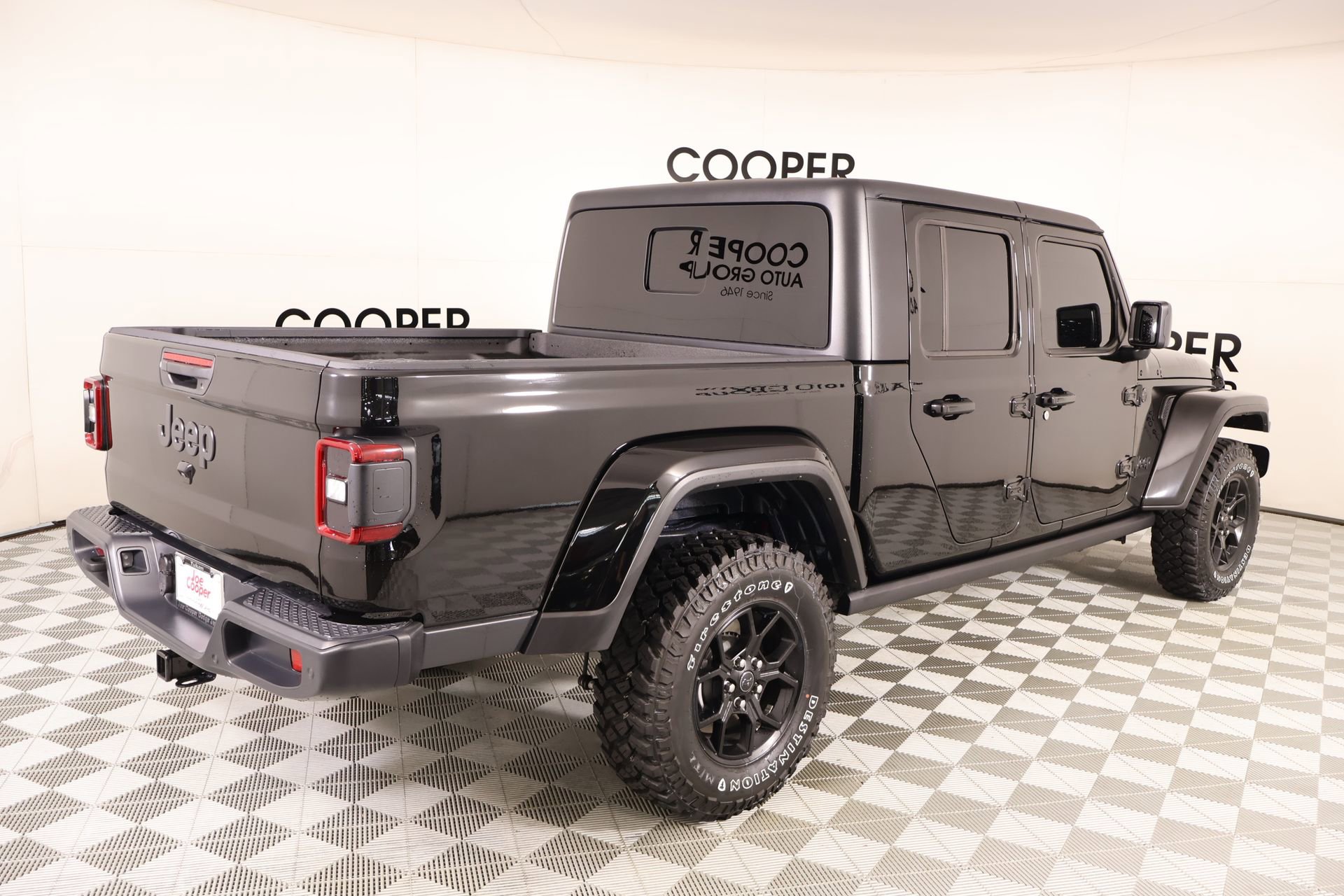 Used 2024 Jeep Gladiator Sport AWD/4WD image 20