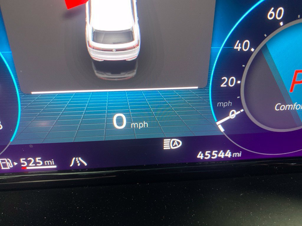 Used 2025 Volkswagen Atlas Cross Sport SE AWD/4WD image 2