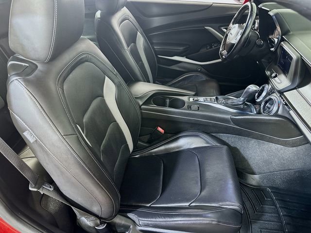 Used 2021 Chevrolet Camaro LT image 17